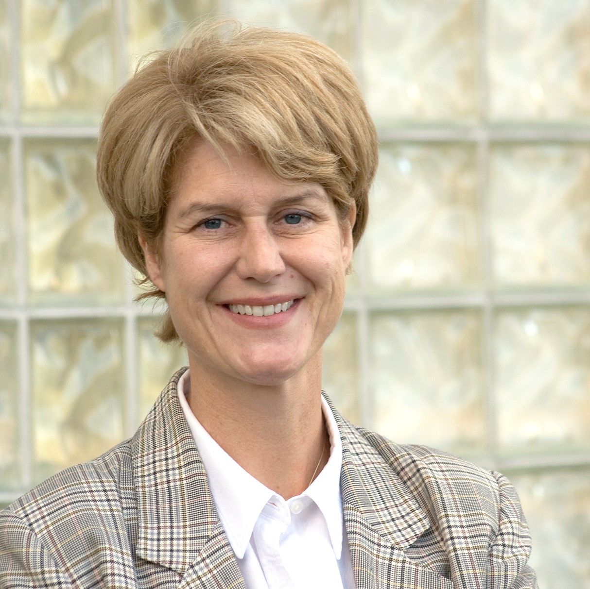 Dr. Frederique Tesson